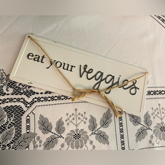 *EUC* Eat Your Veggies Galvanized Home Decor Wall Art Decor - Picture 3 of 4